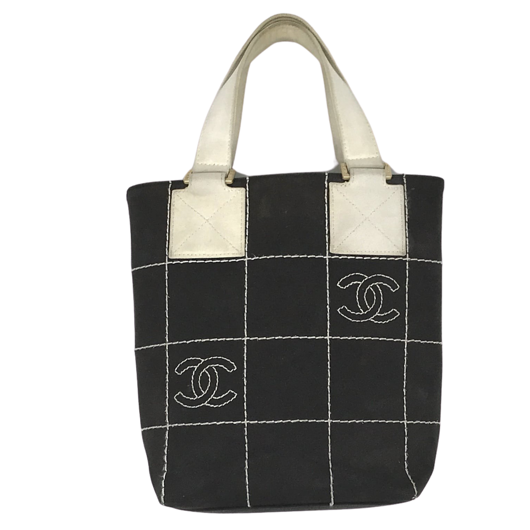 【CHANEL】Chanel vintage tote bag★シャネル【ランク:A】 CHANEL V&A Museum Tote Bag Black Limited Edition New from
